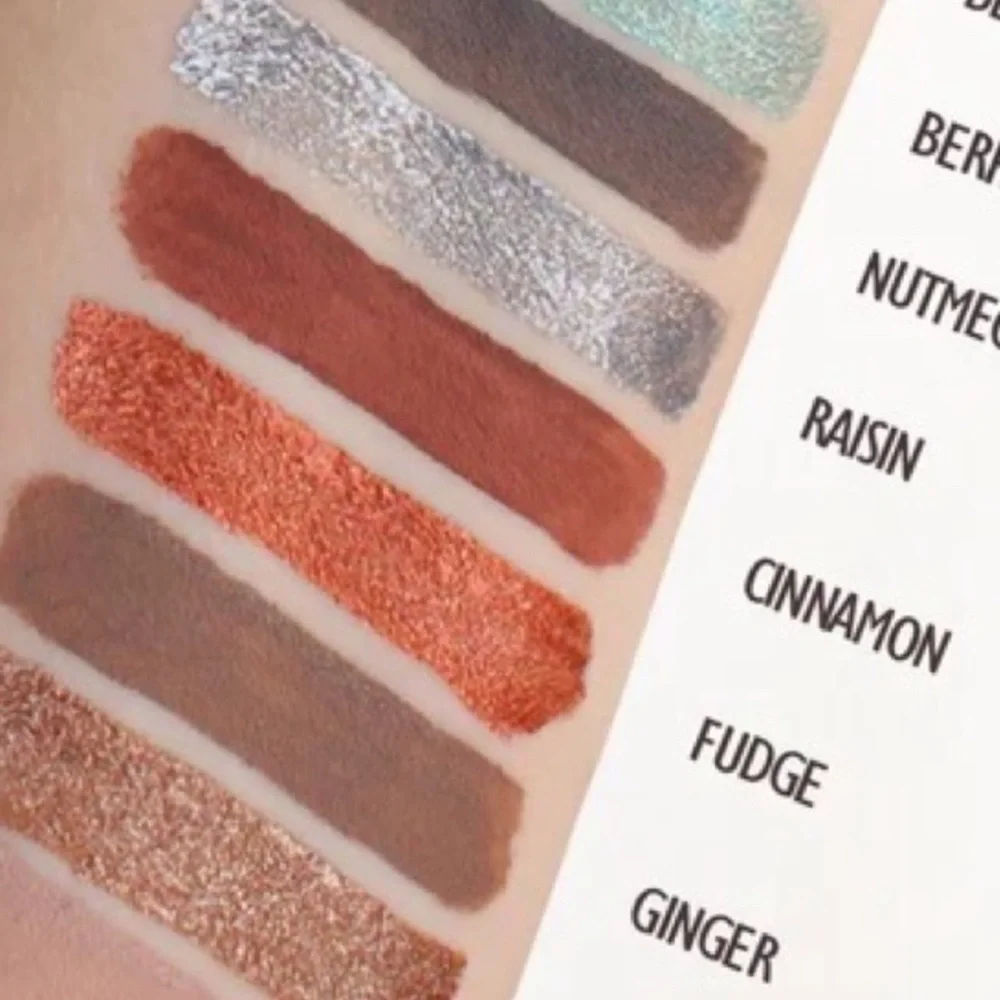 ♡ The beauty crop liquid eyeshadow duo | cinnamon & fudge